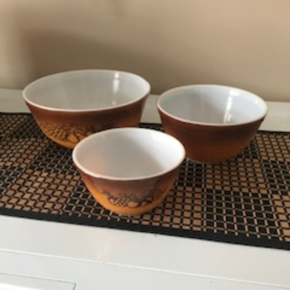 VINTAGE - Old Orchard Pyrex - from the 1970's